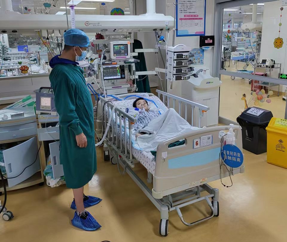 和林格尔县跨省救护车出租公司